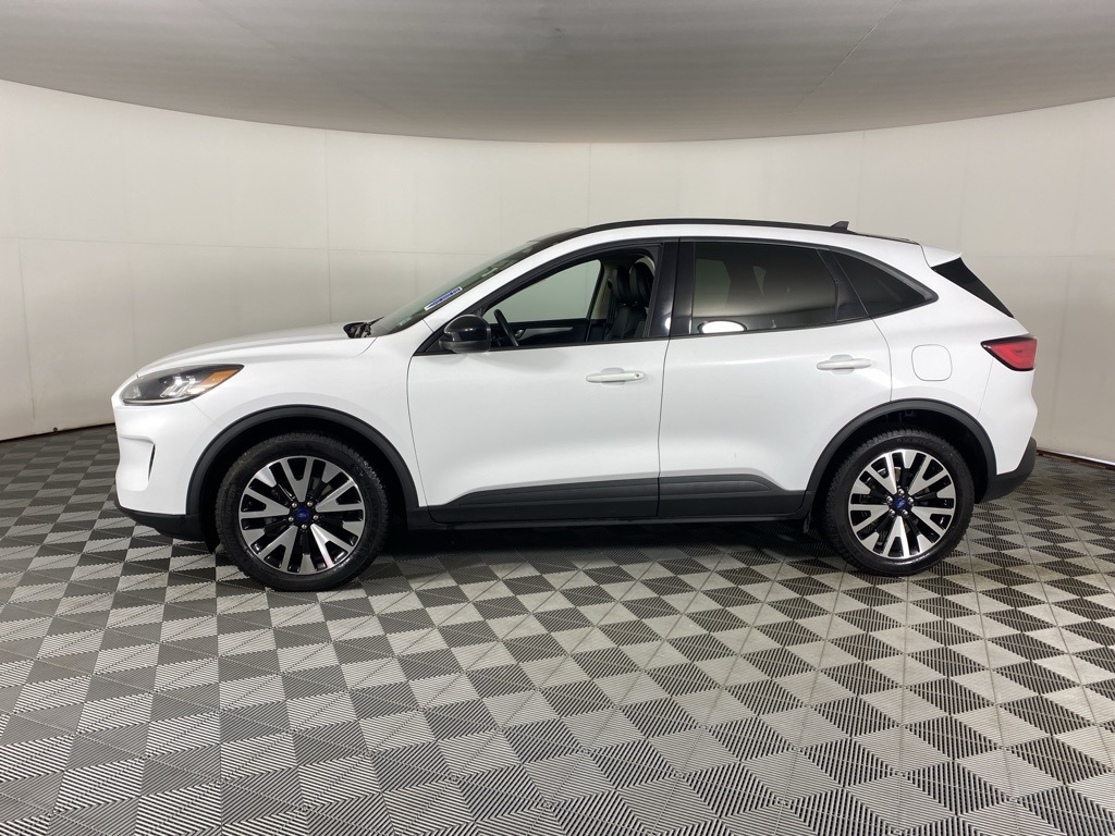 2020 Ford Escape SE Sport Hybrid photo 10