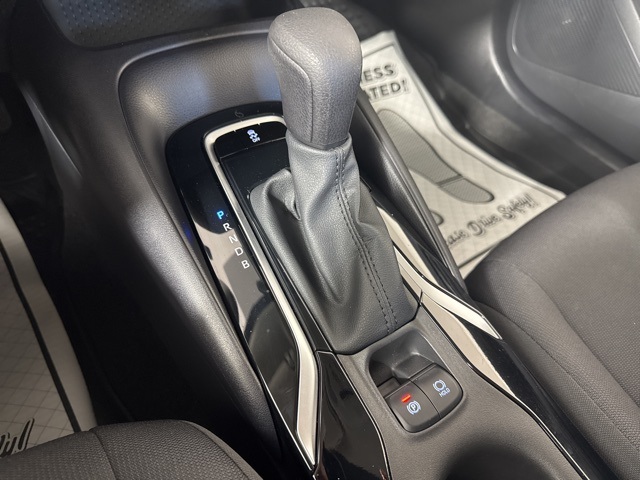 2022 Toyota Corolla LE photo 16