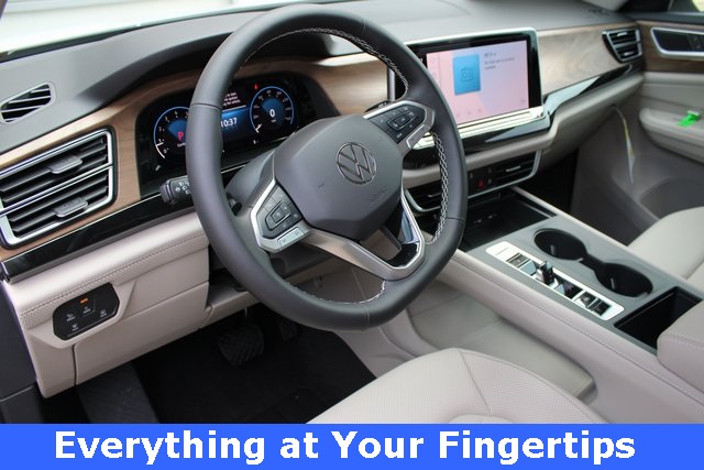 2026 Volkswagen Atlas SE Technology photo 2