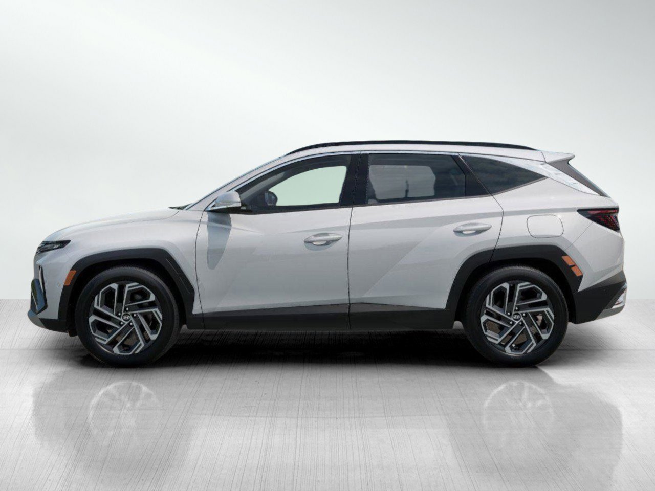 2026 Hyundai Tucson Hybrid Limited photo 3