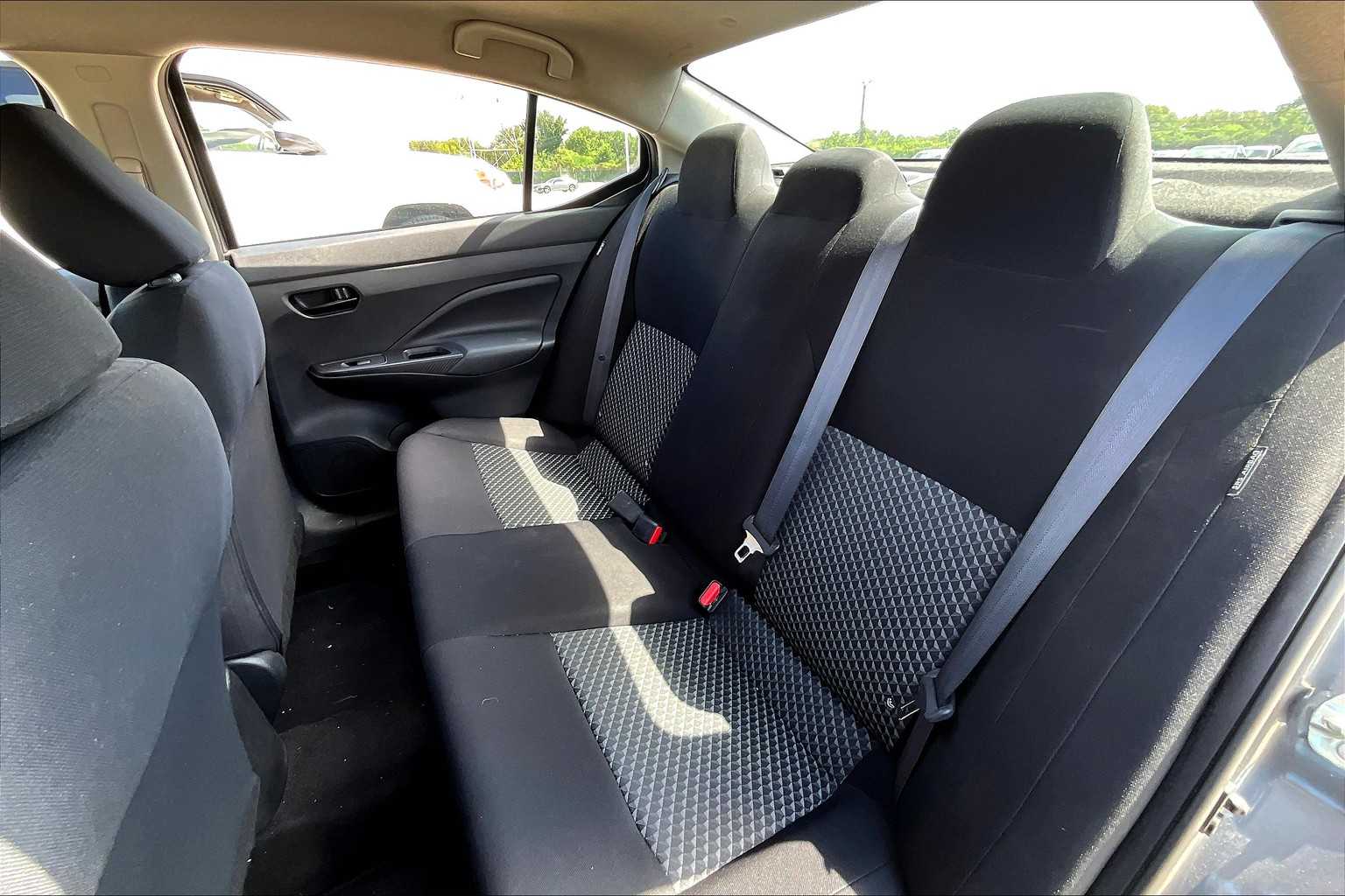 2023 Nissan Versa S photo 18