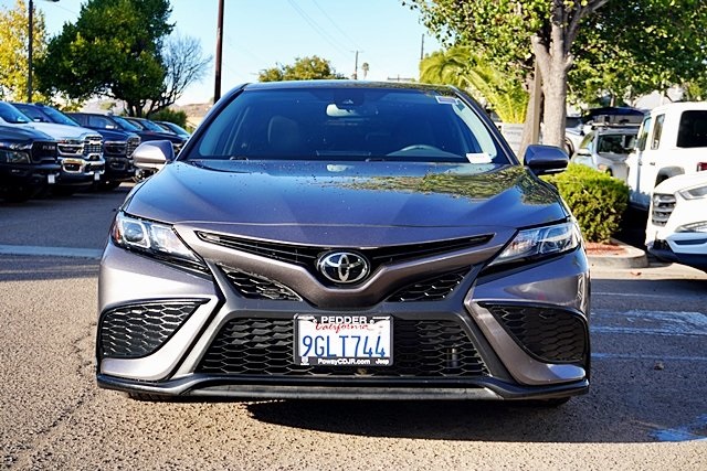 2023 Toyota Camry SE photo 4