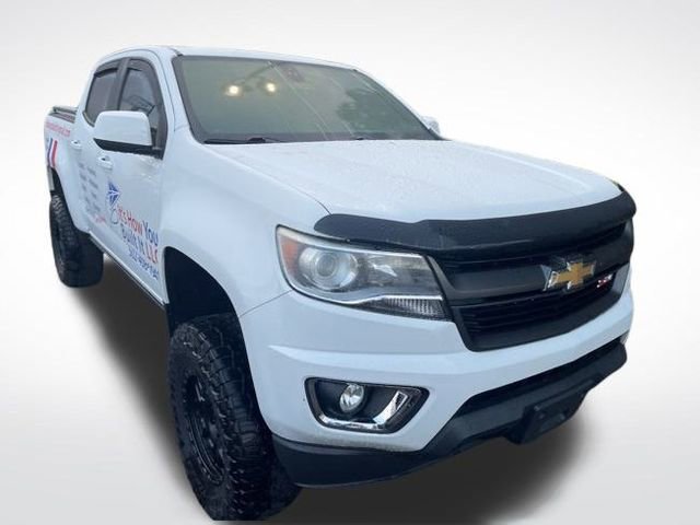2019 Chevrolet Colorado Z71 photo 2