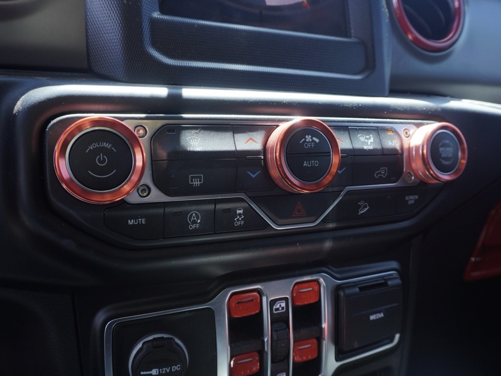 2020 Jeep Wrangler Sport S photo 14