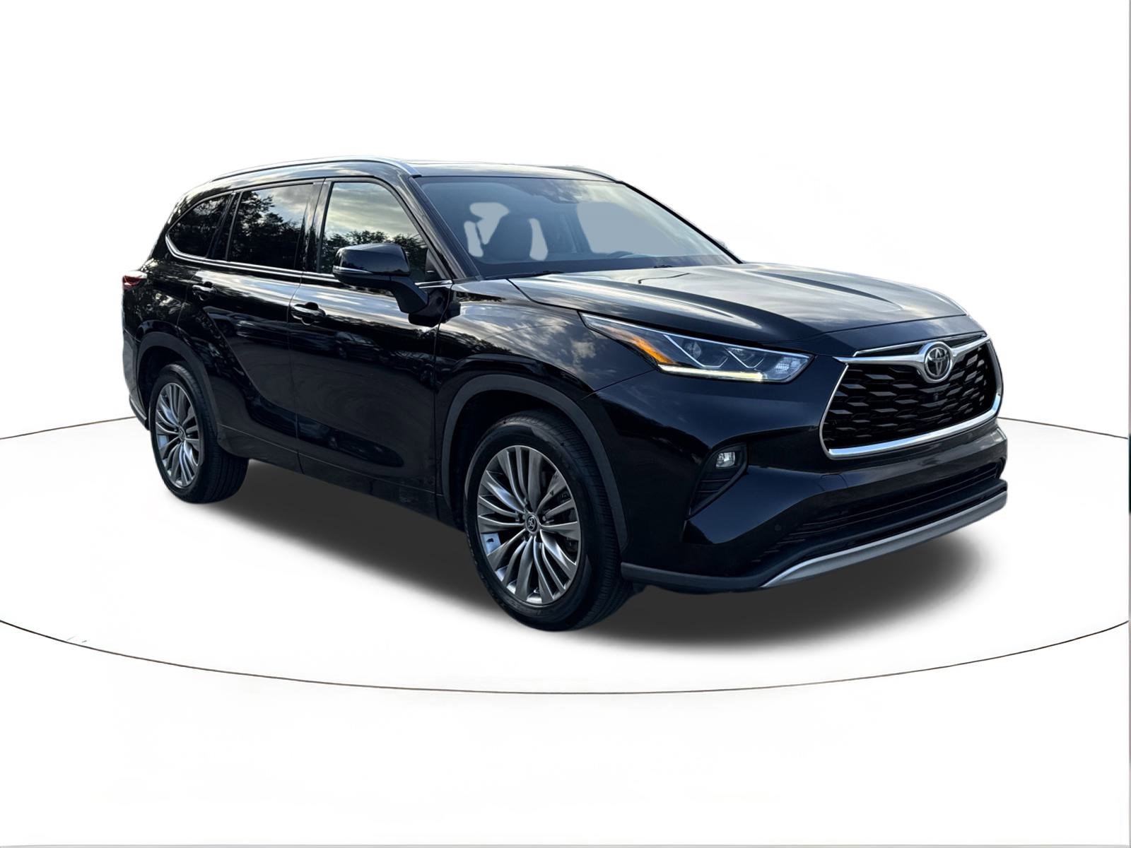 2021 Toyota Highlander Platinum's photo