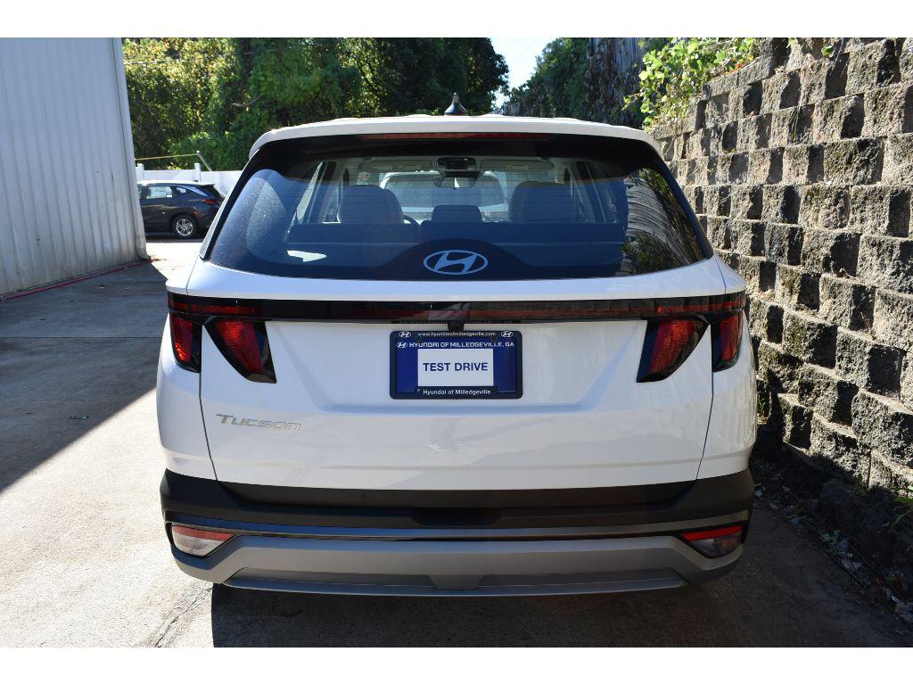 2026 Hyundai Tucson SE photo 4