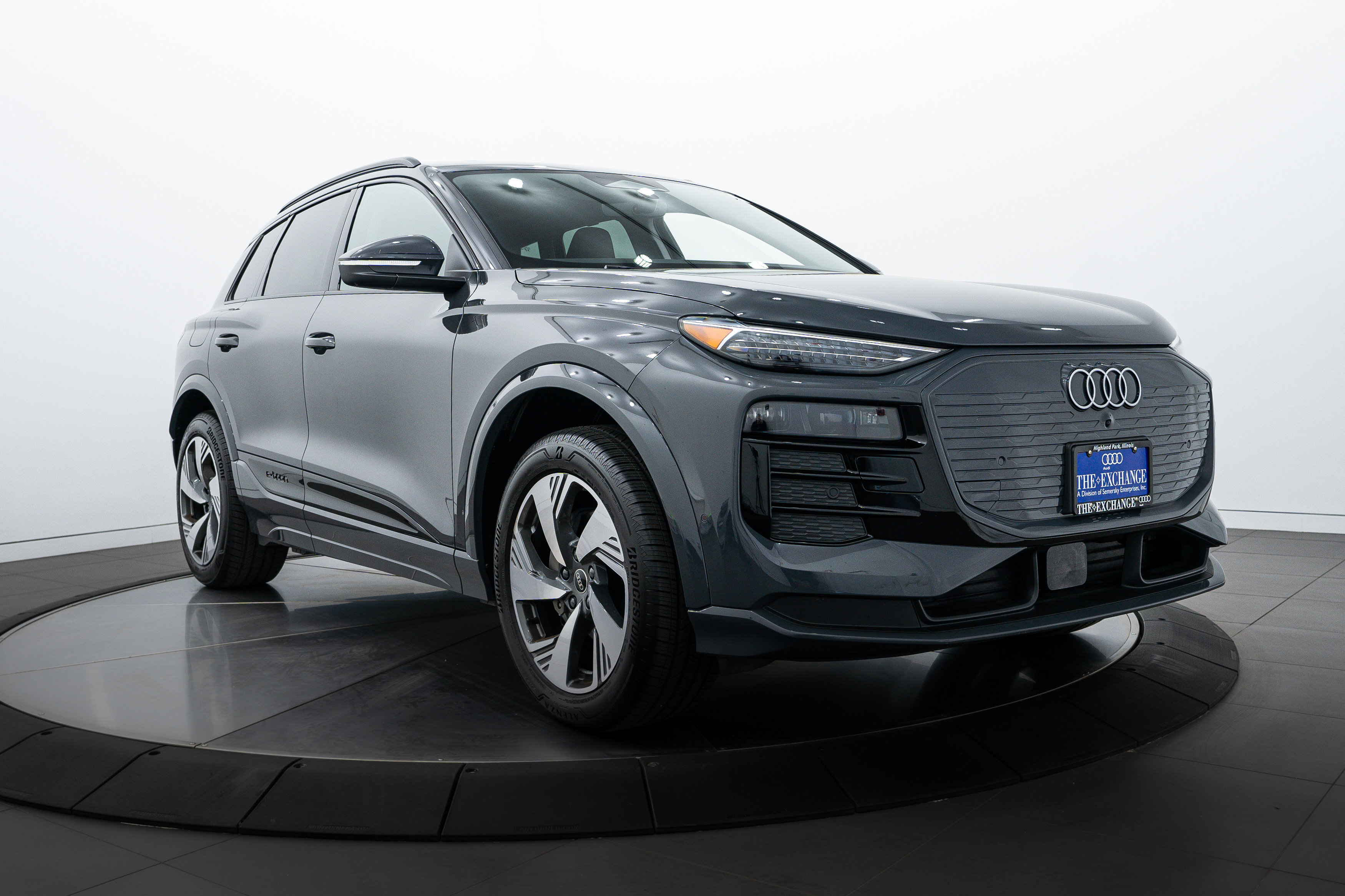 Used 2025 Audi Q6 e-tron quattro Premium Plus with VIN WA124BGF3SA007339 for sale in Highland Park, IL