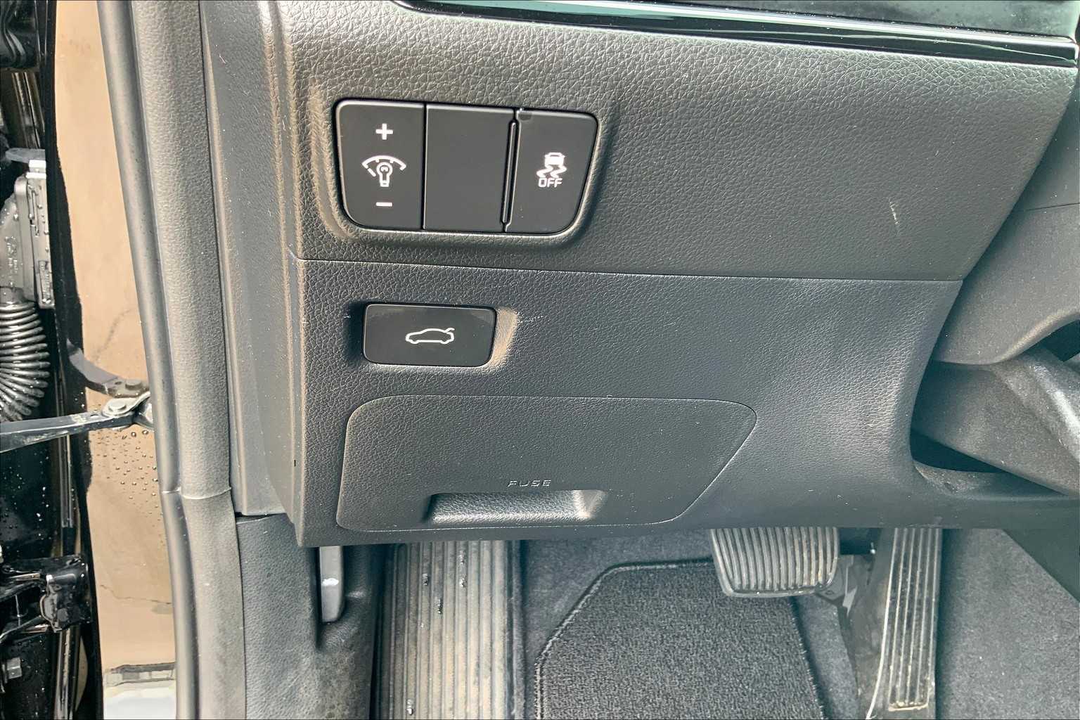 2025 Kia K5 GT-Line photo 31