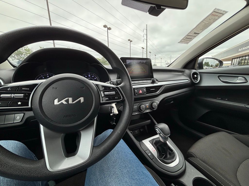 2023 Kia Forte LXS photo 22