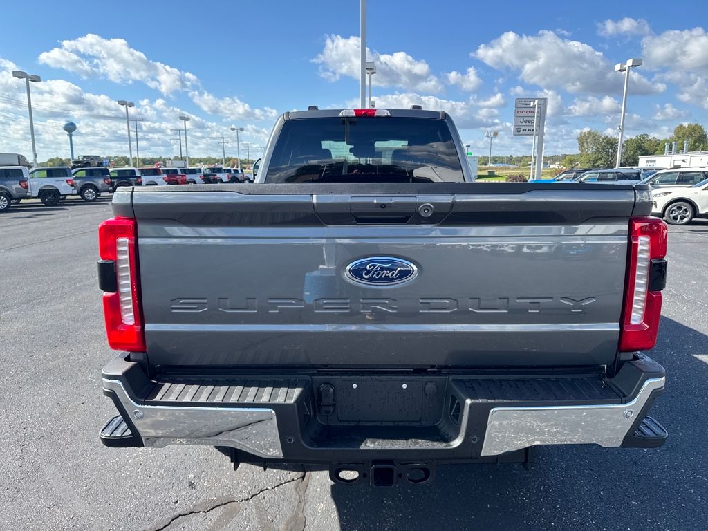 2026 Ford F-350 photo 4