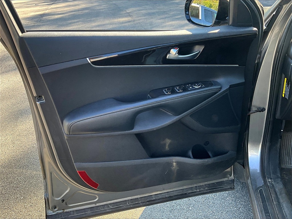 2018 Kia Sorento LX photo 9