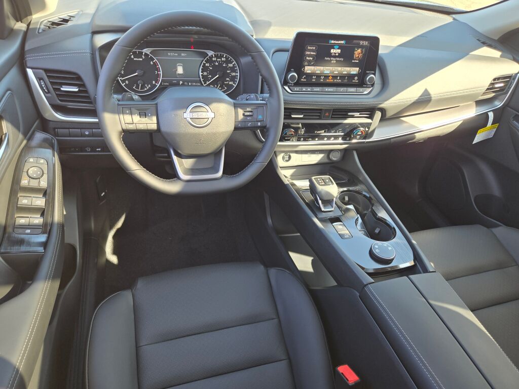 2026 Nissan Rogue SV photo 16