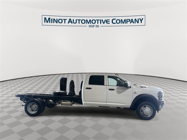 2025 Ram 5500 Tradesman photo 4