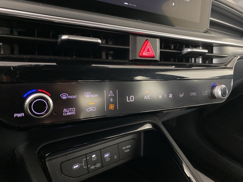 2025 Kia K5 GT-Line photo 19