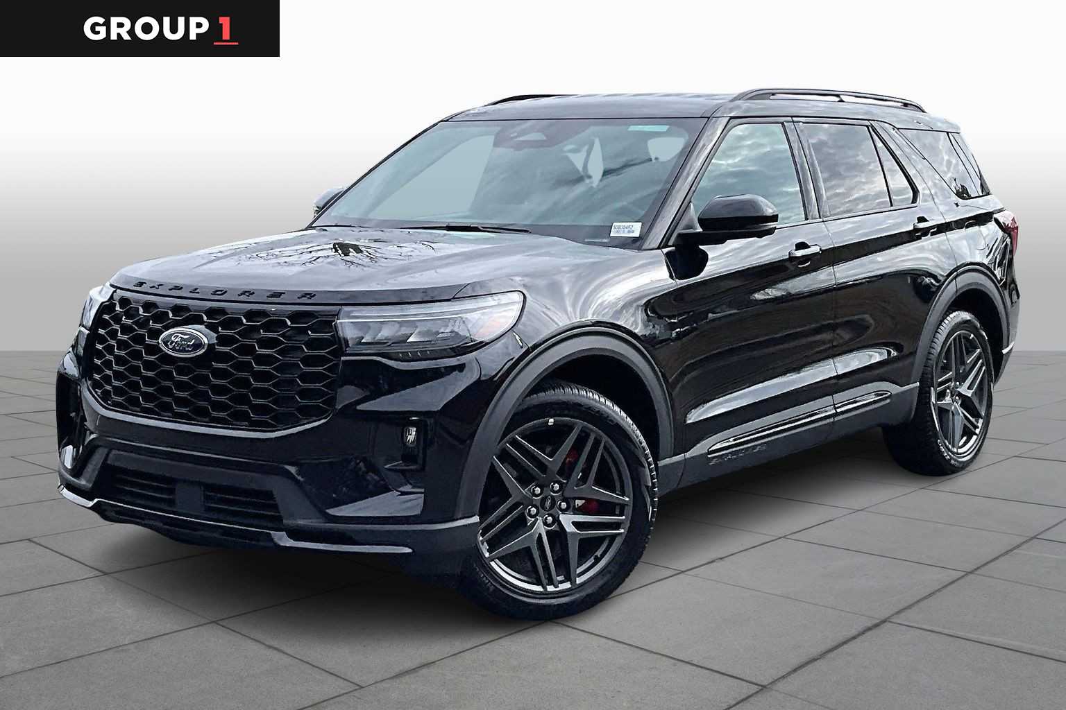 2025 Ford Explorer ST-LINE's photo