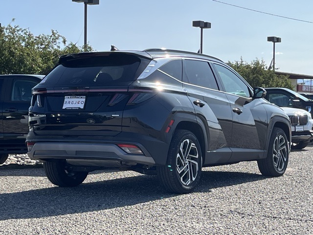 2025 Hyundai Tucson Limited photo 3