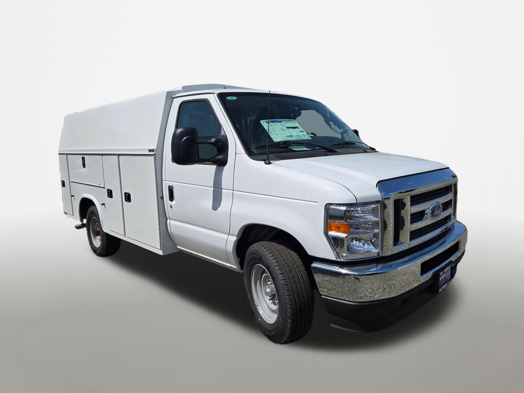 2025 Ford E-350 Base photo 3