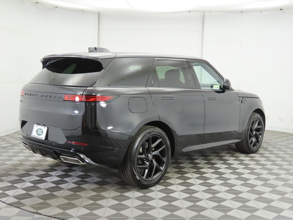 2025 Land Rover Range Rover Sport SE photo 3