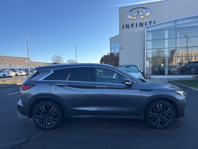 2022 Infiniti QX50 Luxe photo 4