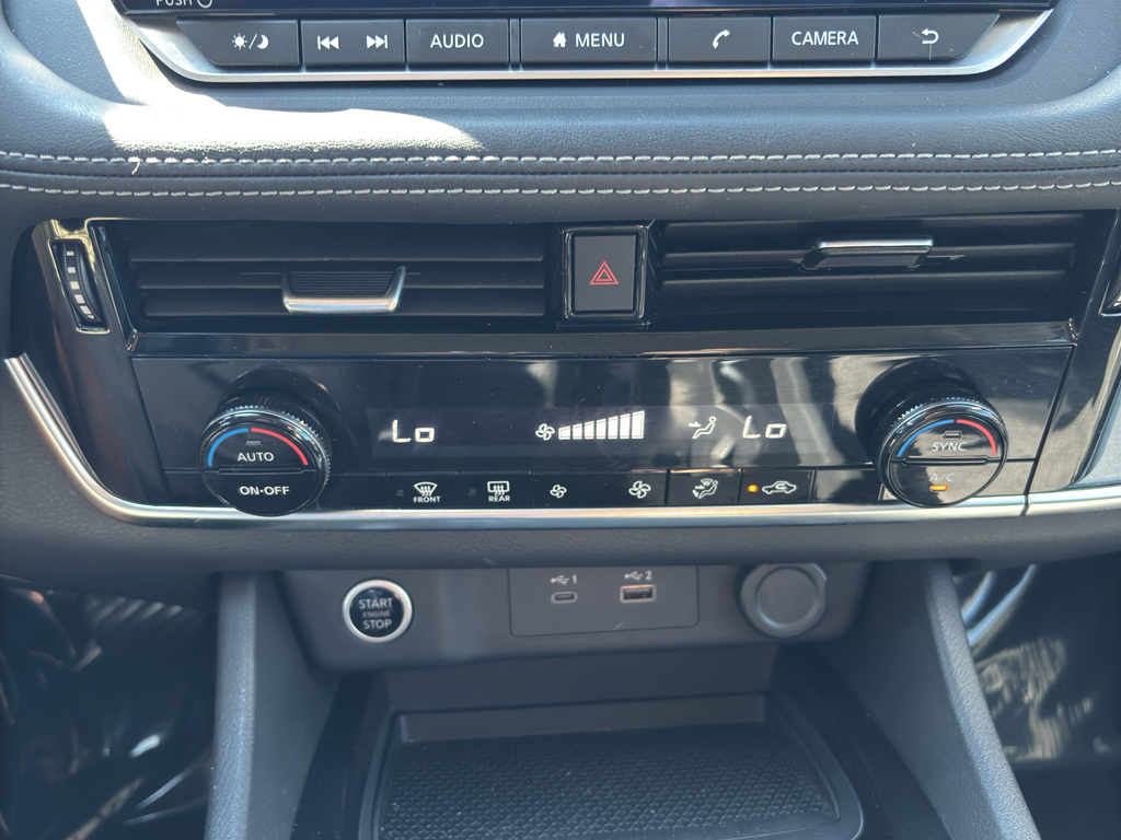 2021 Nissan Rogue SV photo 25