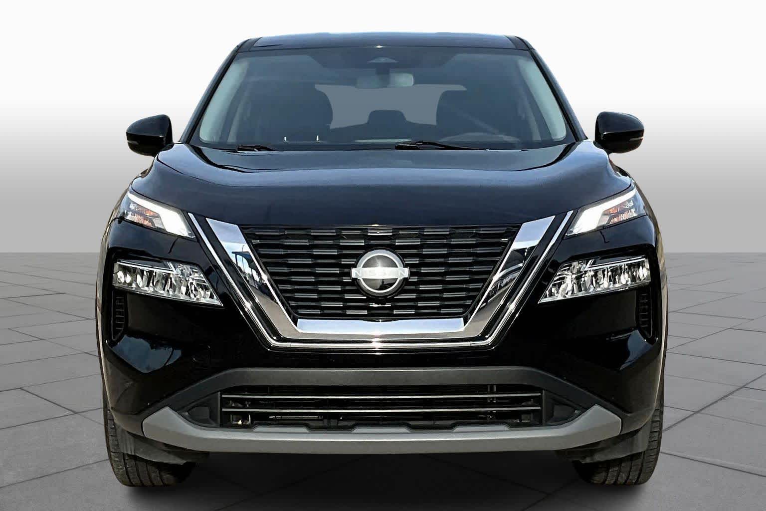 2023 Nissan Rogue SV photo 3