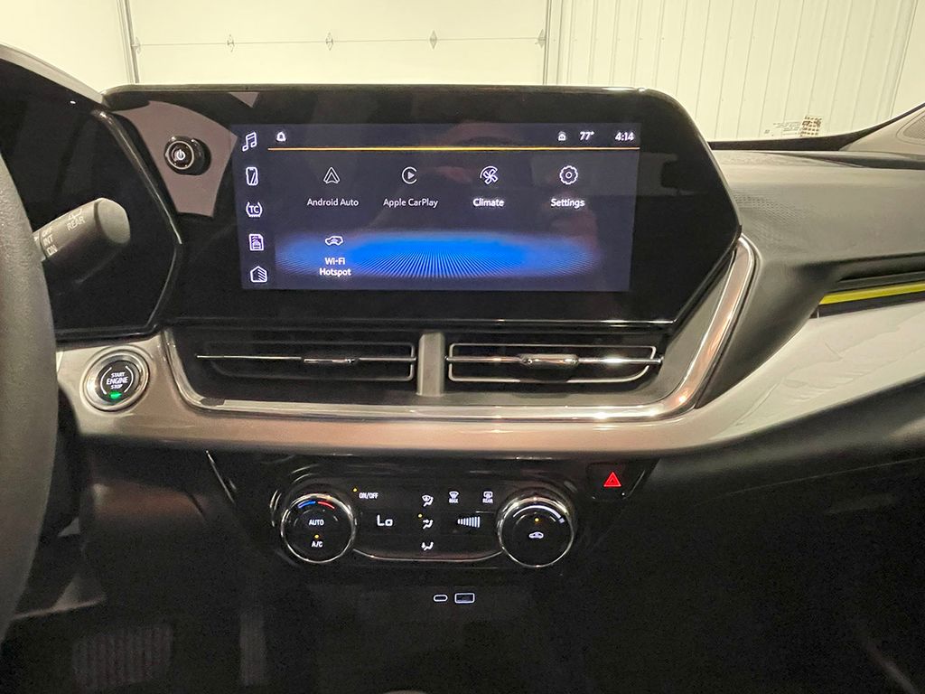 2024 Chevrolet Trax LT photo 16