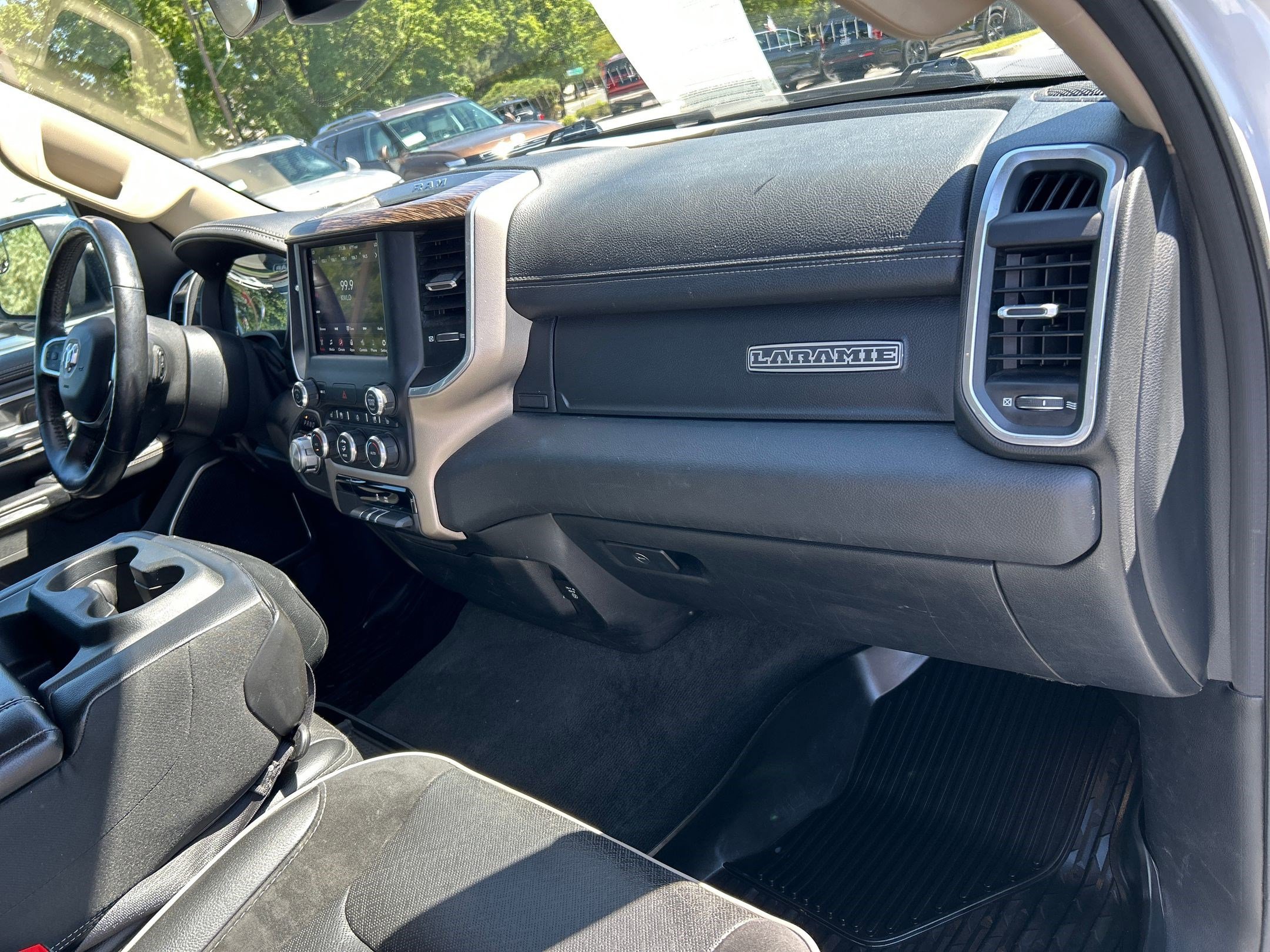 2020 Ram 1500 Laramie photo 30