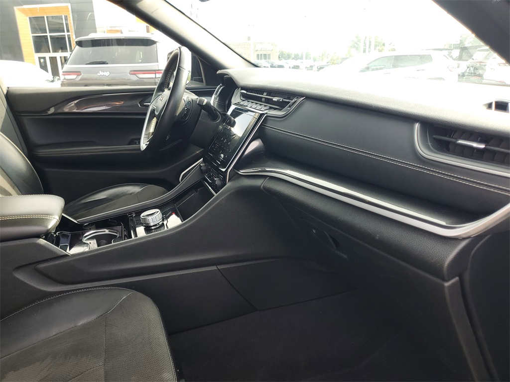 2022 Jeep Grand Cherokee Altitude photo 32