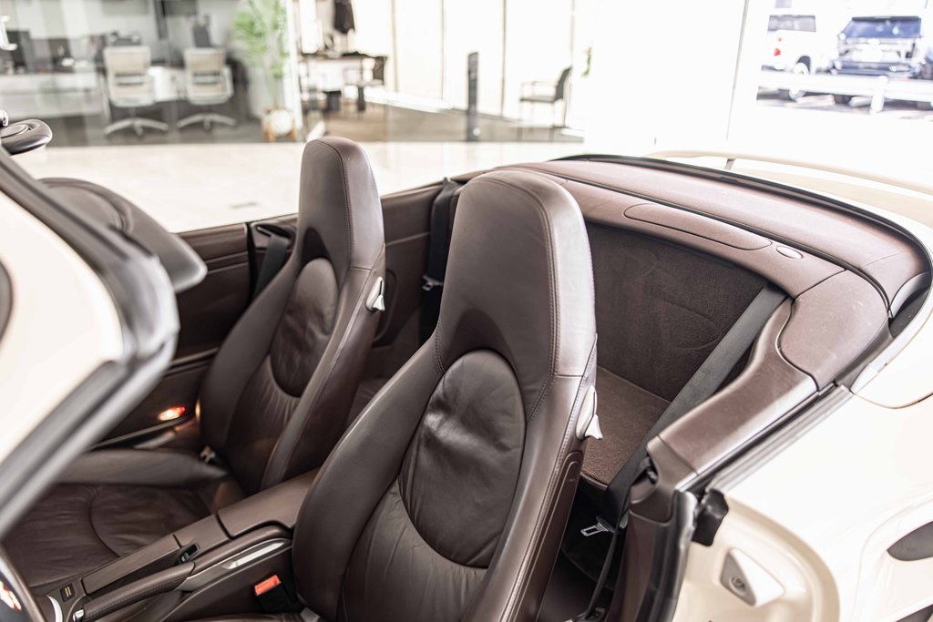 2012 PORSCHE 911 - Image 18