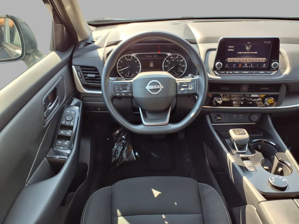 2025 Nissan Rogue S photo 4