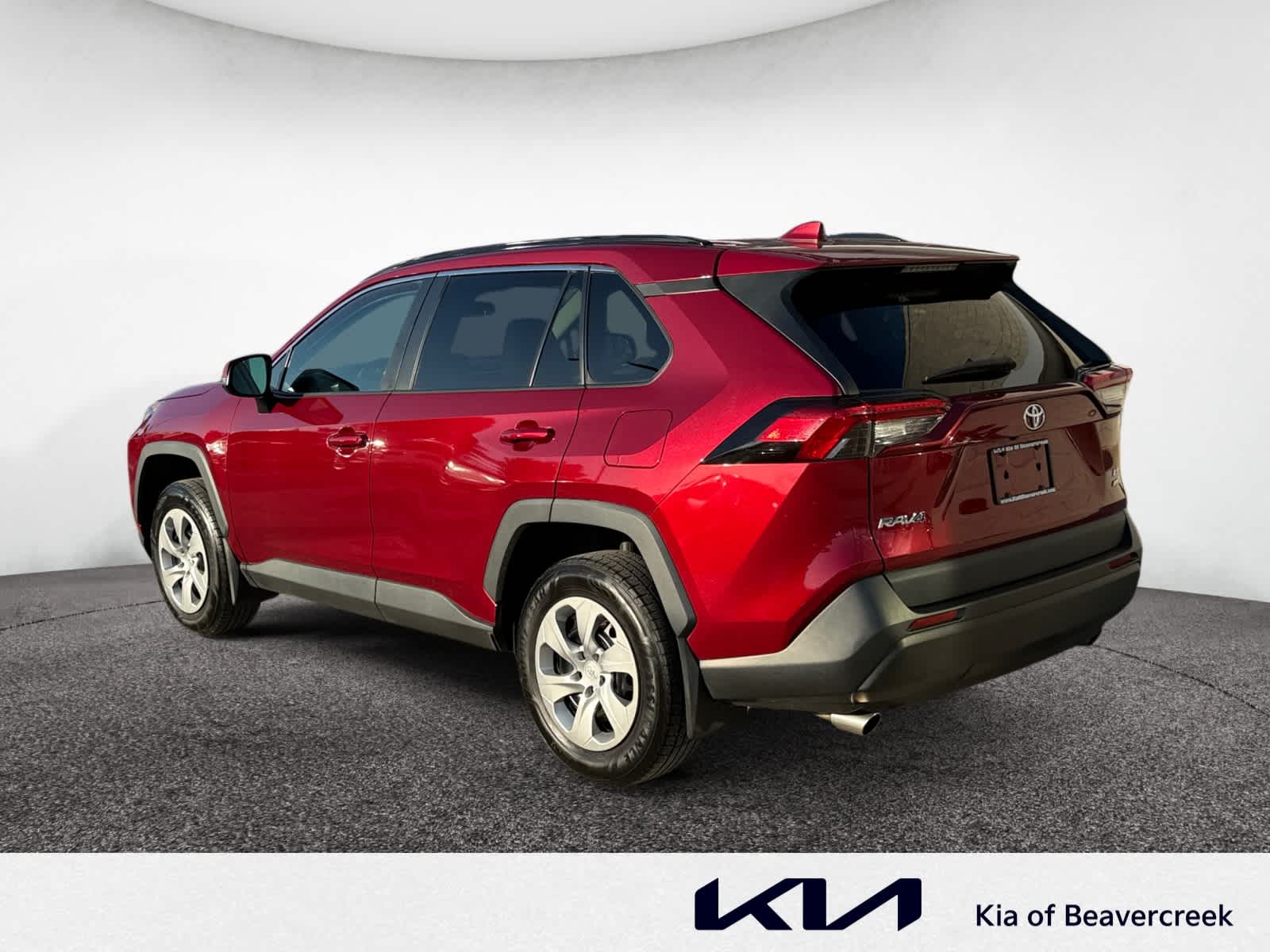 2019 Toyota RAV4 LE photo 3