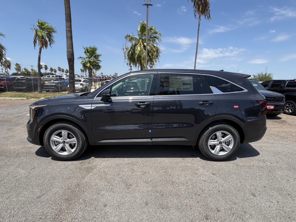 2026 Kia Sorento LX photo 2
