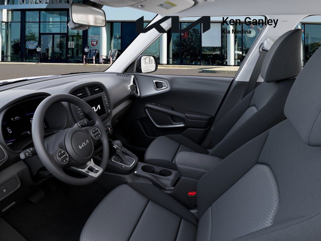 2025 Kia Soul LX S photo 12