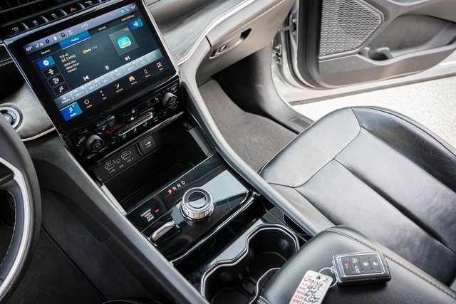 2023 Jeep Grand Cherokee Limited photo 25