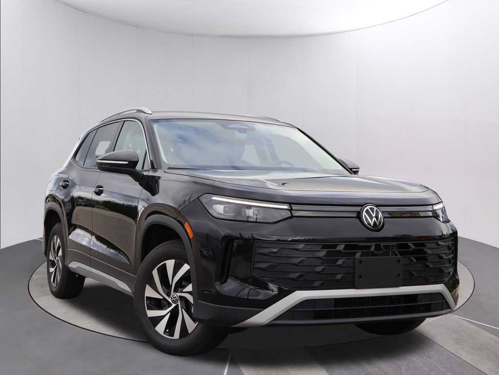 2025 Volkswagen Tiguan S's photo
