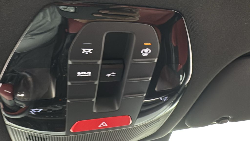 2025 Kia K4 GT-Line Turbo photo 26