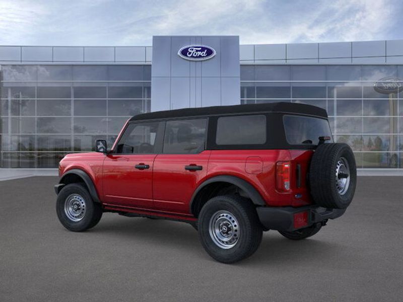 2025 Ford Bronco Base photo 3