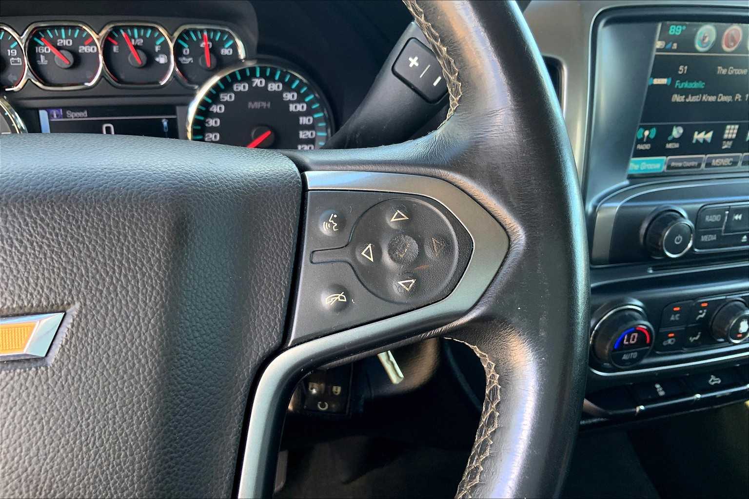 2017 Chevrolet Silverado 1500 LT photo 18