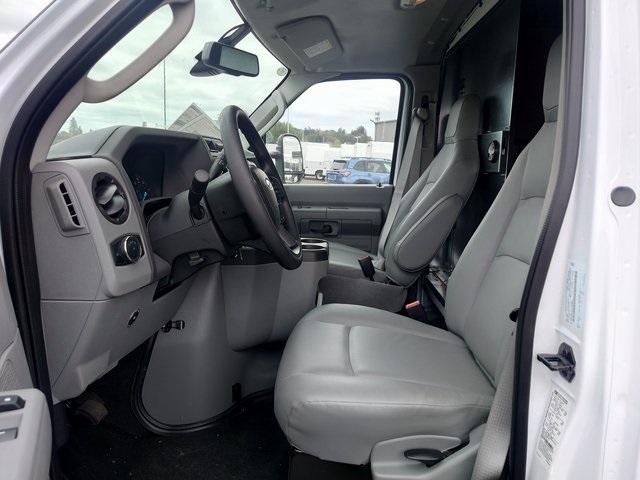 2025 Ford E-350 photo 13