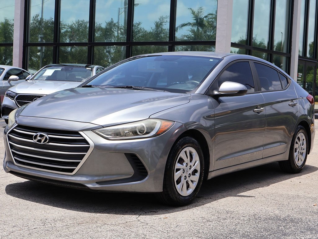 2017 Hyundai Elantra SE photo 3