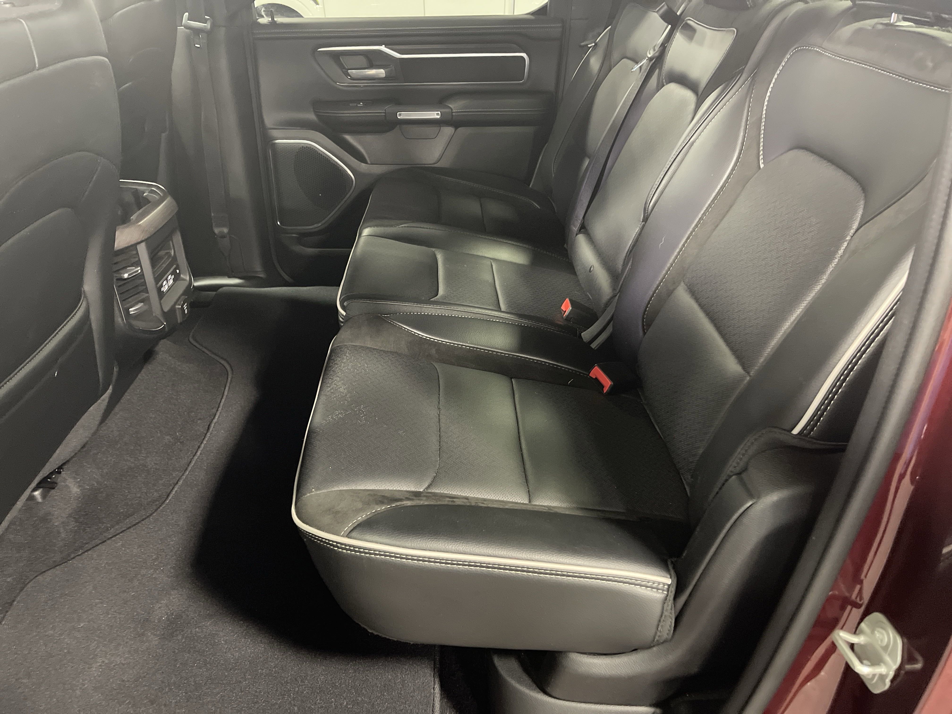 2025 Ram 1500 Laramie photo 3