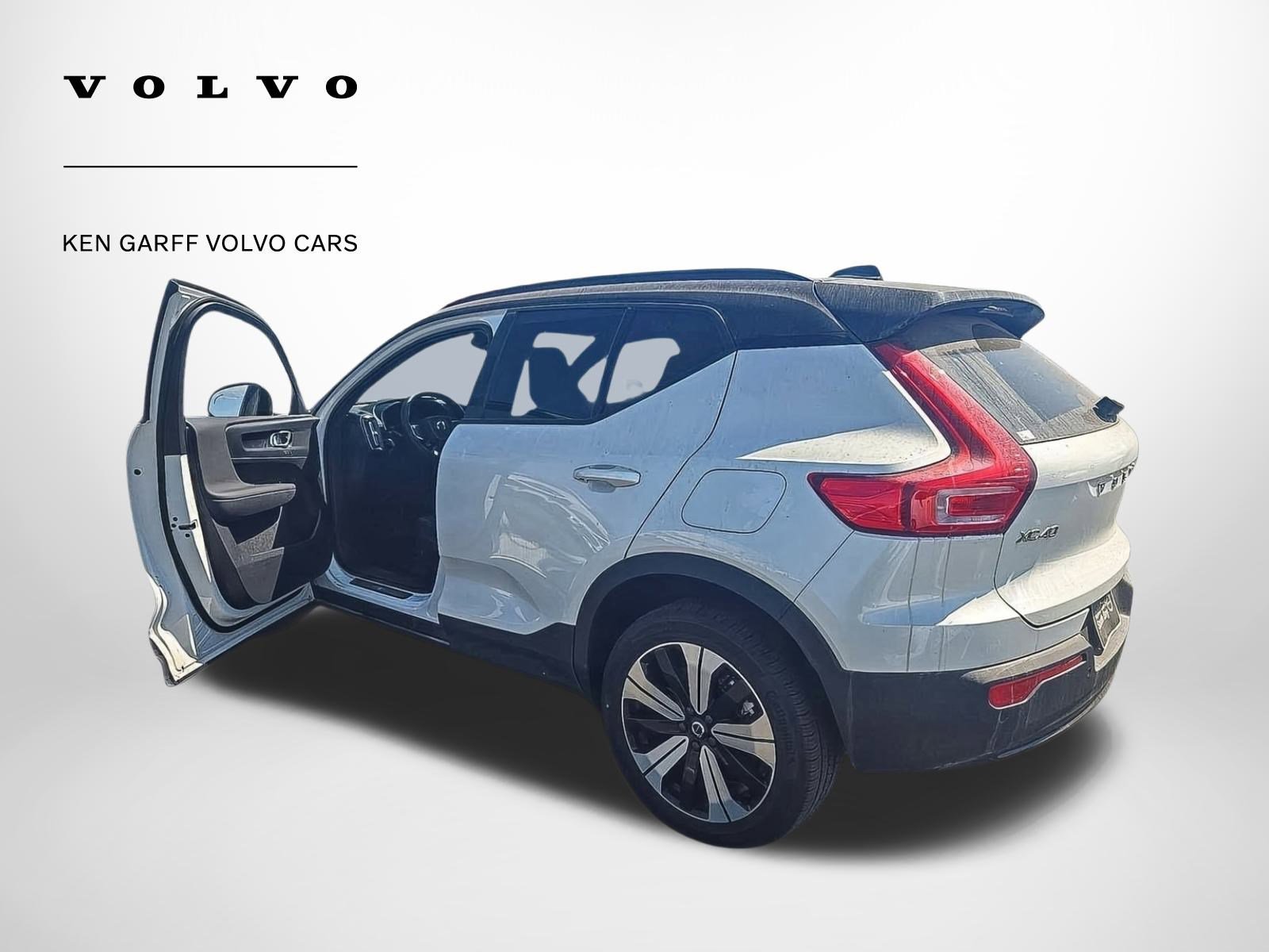 2023 Volvo XC40 Recharge Plus photo 3