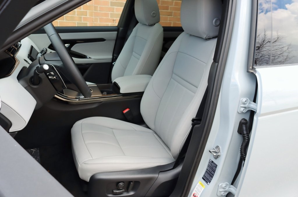 2026 LAND ROVER RANGE ROVER EVOQUE - Image 13