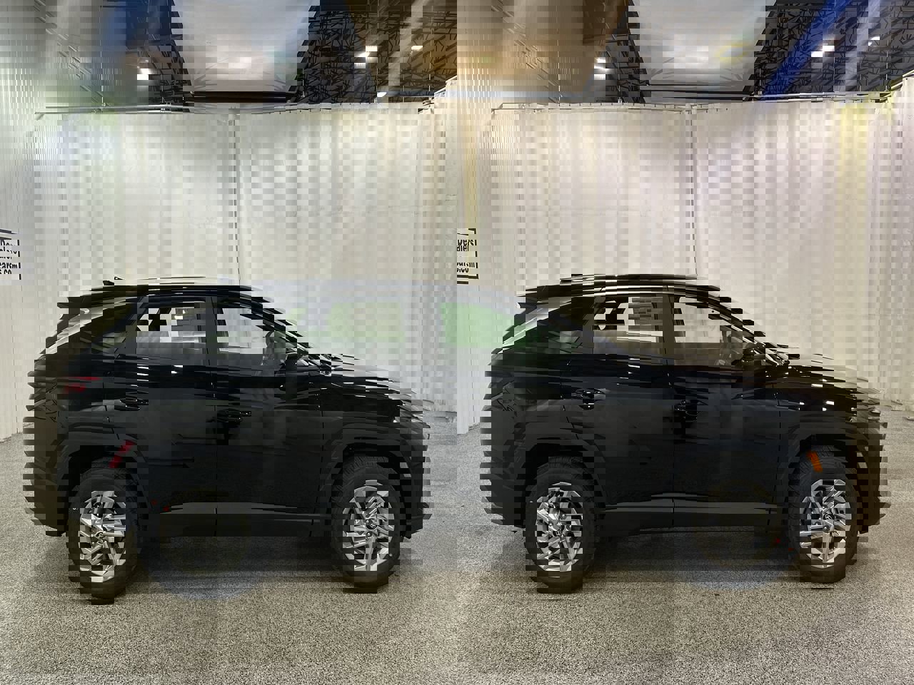 2026 Hyundai Tucson SE photo 3