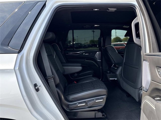 2023 Cadillac Escalade photo 14