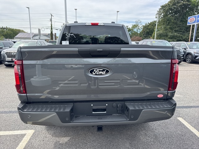 2025 Ford F-150 STX photo 4