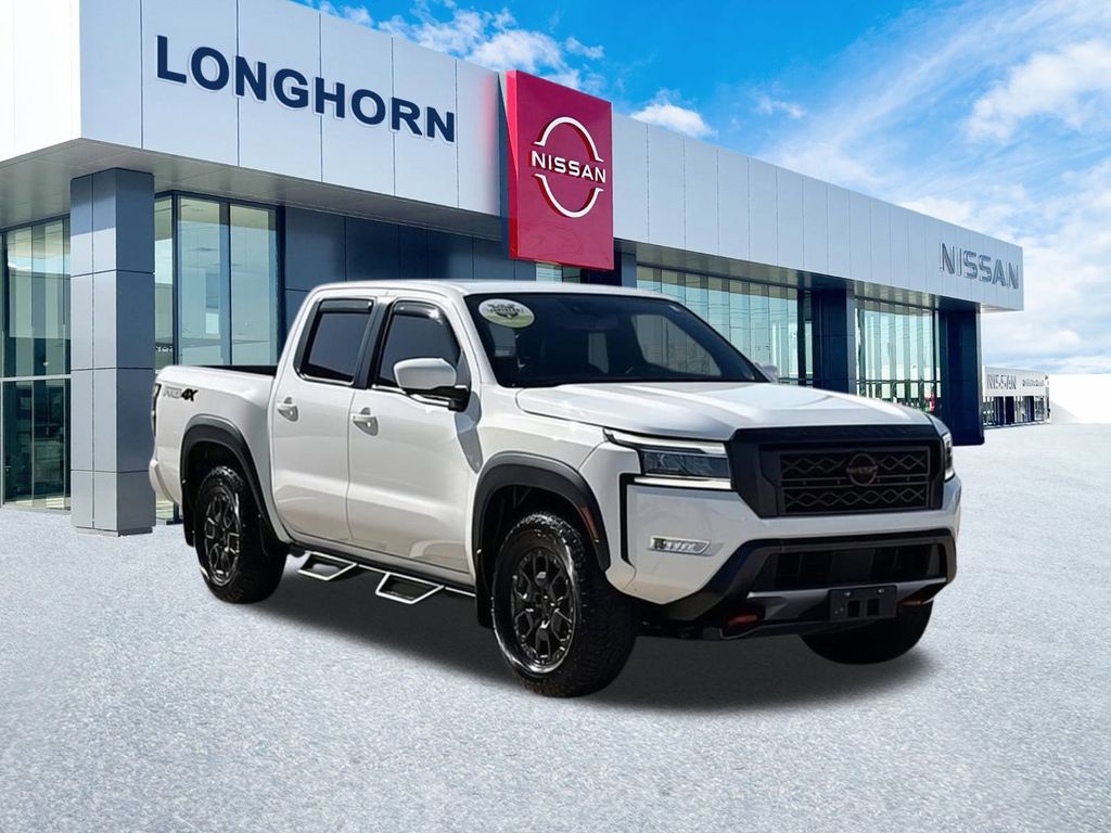 2022 Nissan Frontier PRO-4X's photo