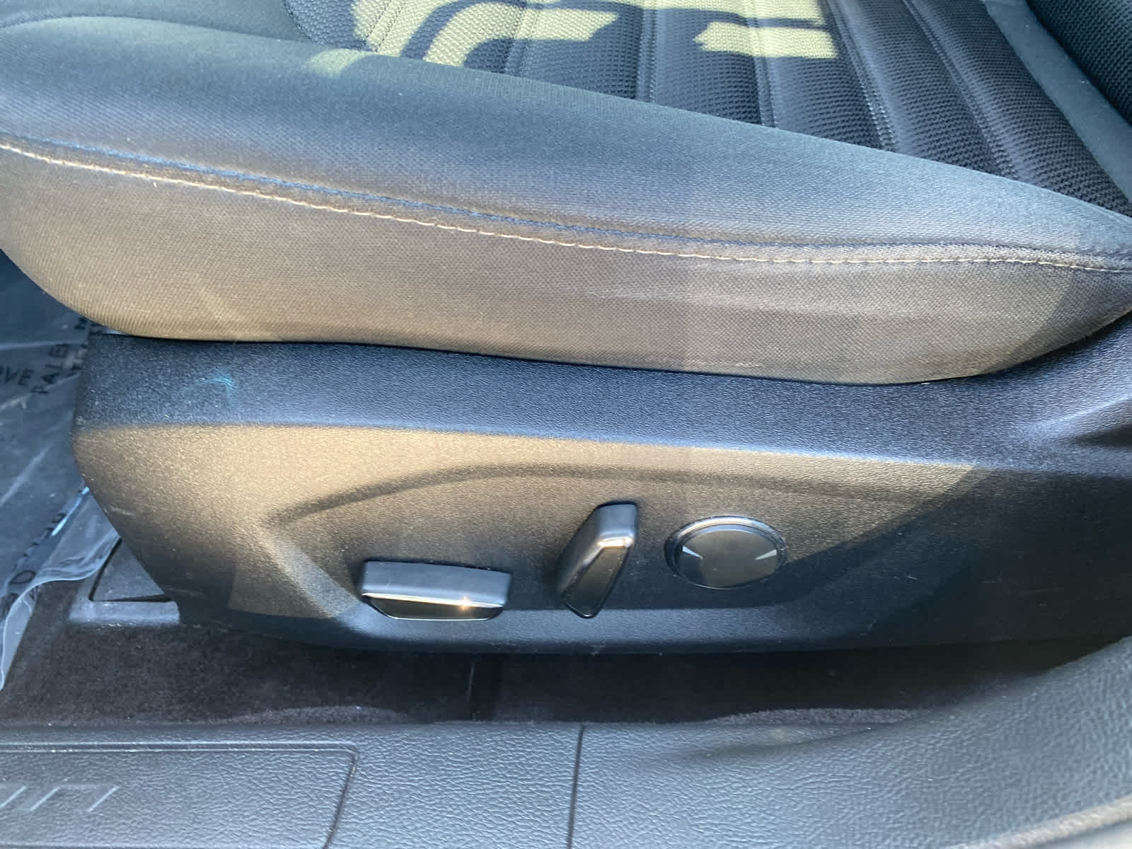 2017 Ford Fusion Hybrid SE photo 14