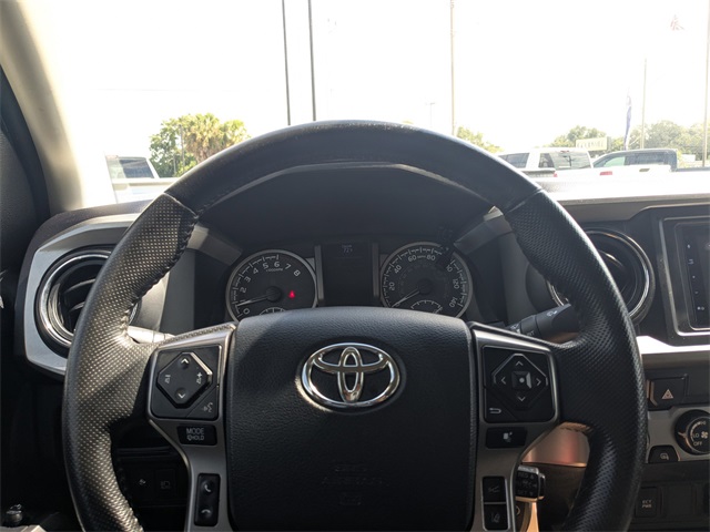 2019 Toyota Tacoma SR5 photo 23
