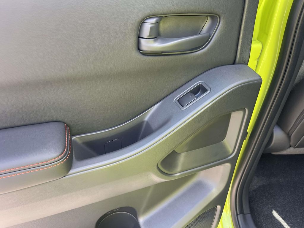 2026 Nissan Frontier PRO-4X photo 12
